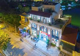 Read more about the article KHÁCH SẠN WHITE